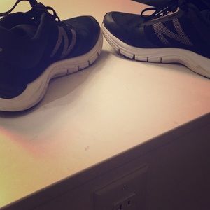 New balance shoes